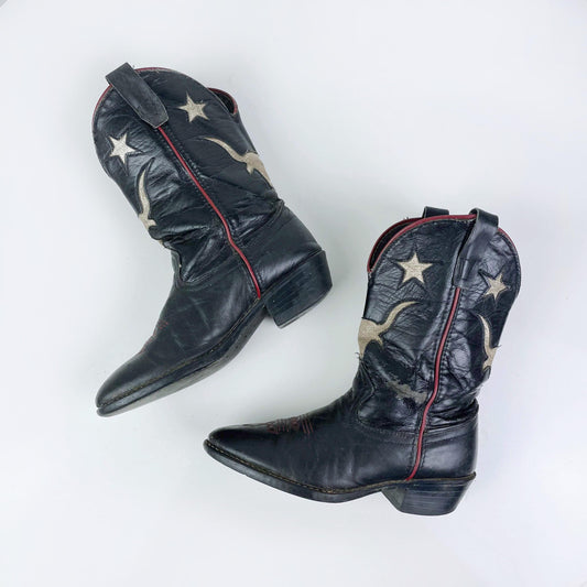 laredo boots with bull cut out - size 1.5