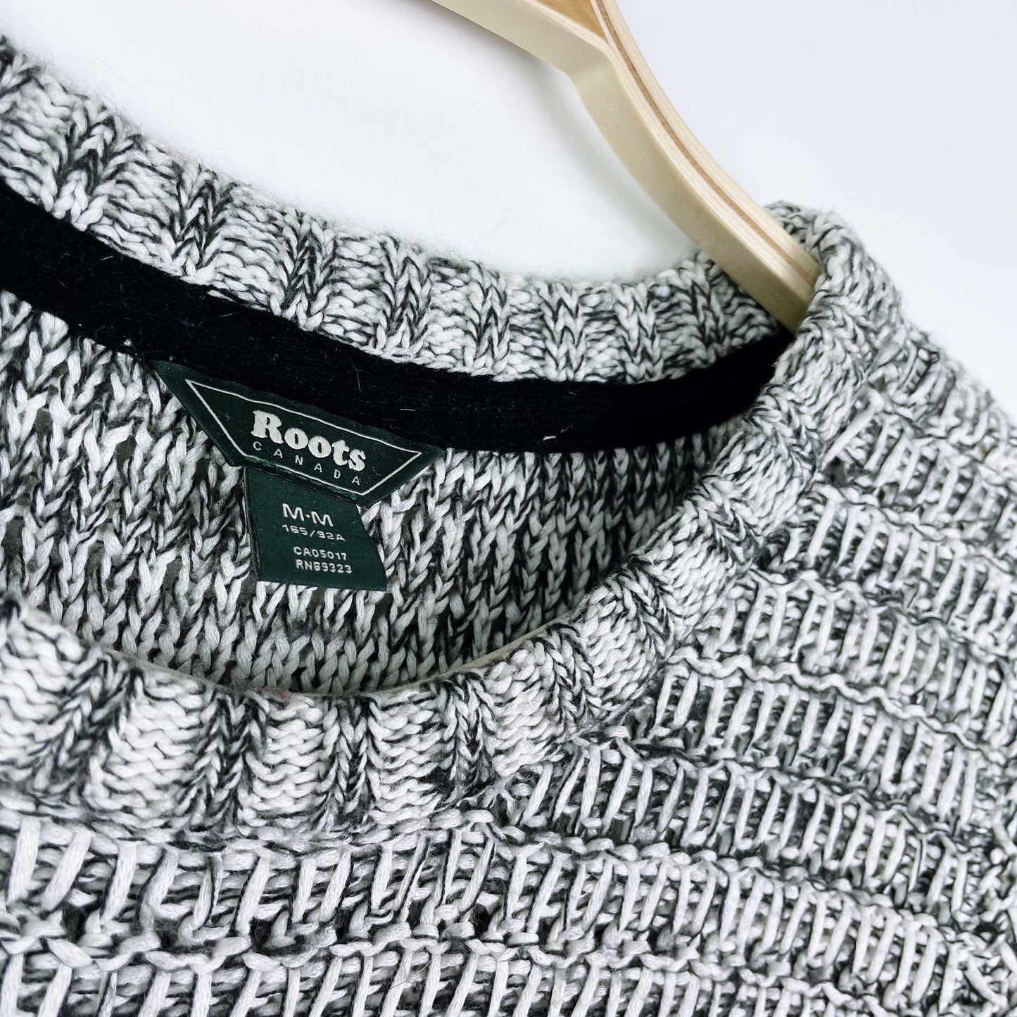 roots grey heather chunky knit crew - size medium