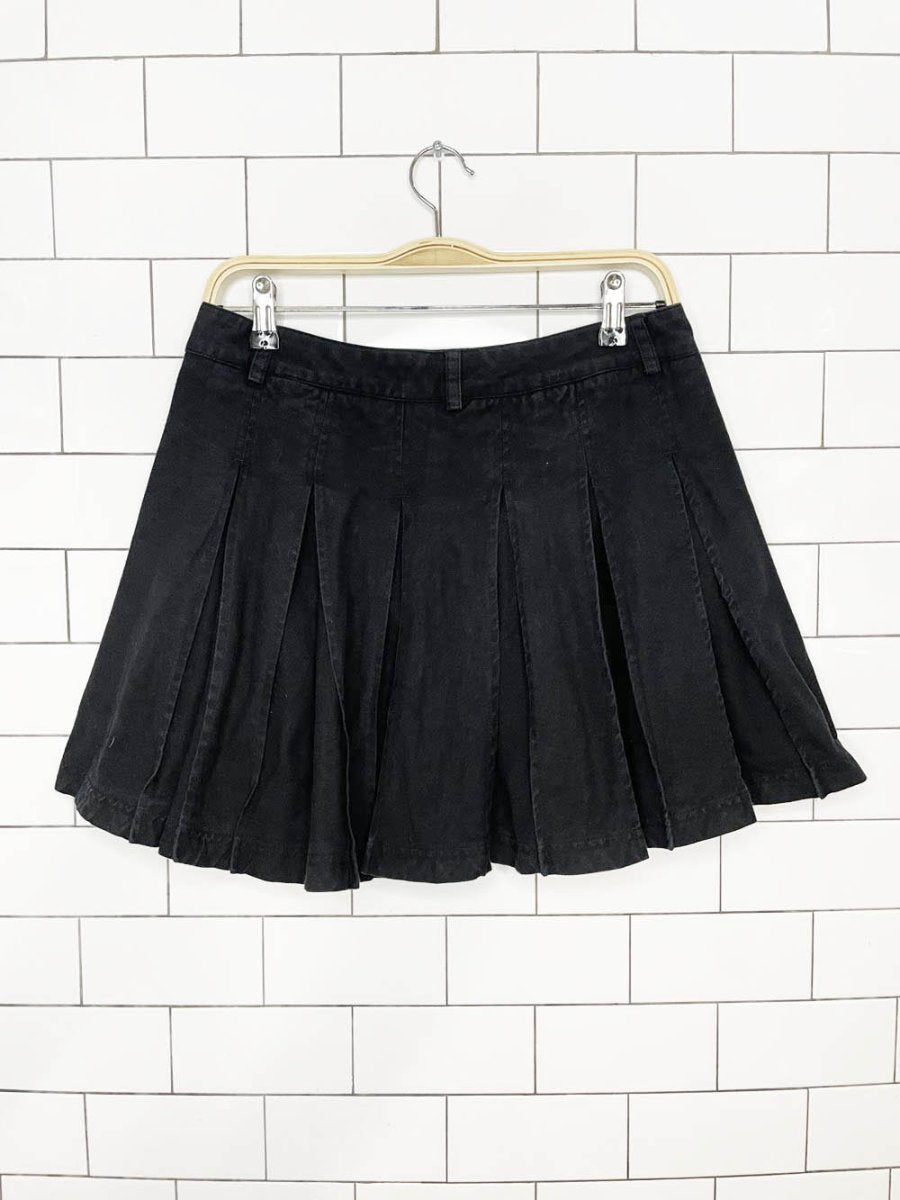 kotn dendera linen - cotton twill pleated mini skirt - good market thrift store