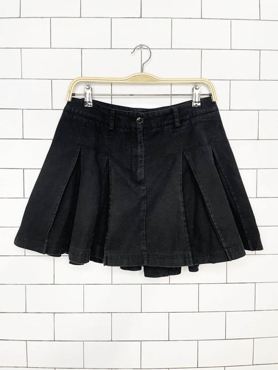kotn dendera linen - cotton twill pleated mini skirt - good market thrift store