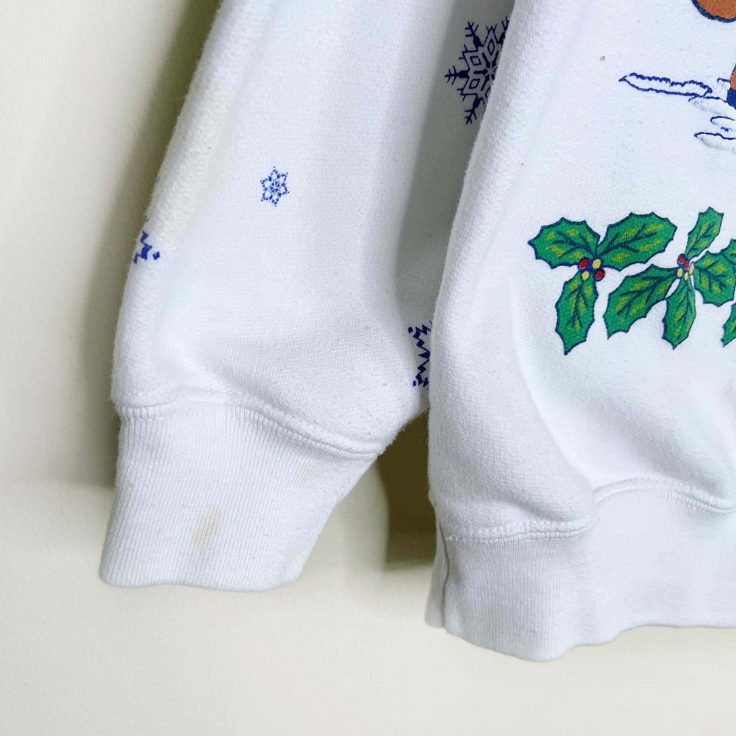 vintage lady footlocker reindeer cottage puff graphic crew - size large