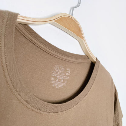 vintage 00s fruit of the loom x earth activist pocket tee