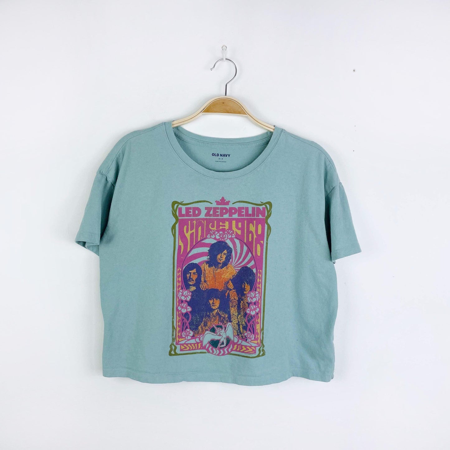 old navy 2022 led zeppelin crop tee