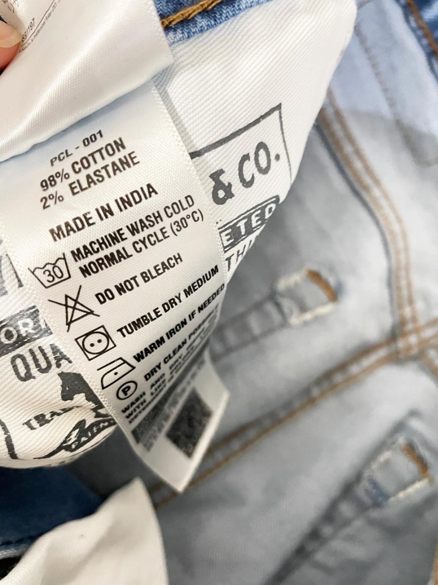 levi's 517 bootcut whiskered denim jeans - good market thrift store