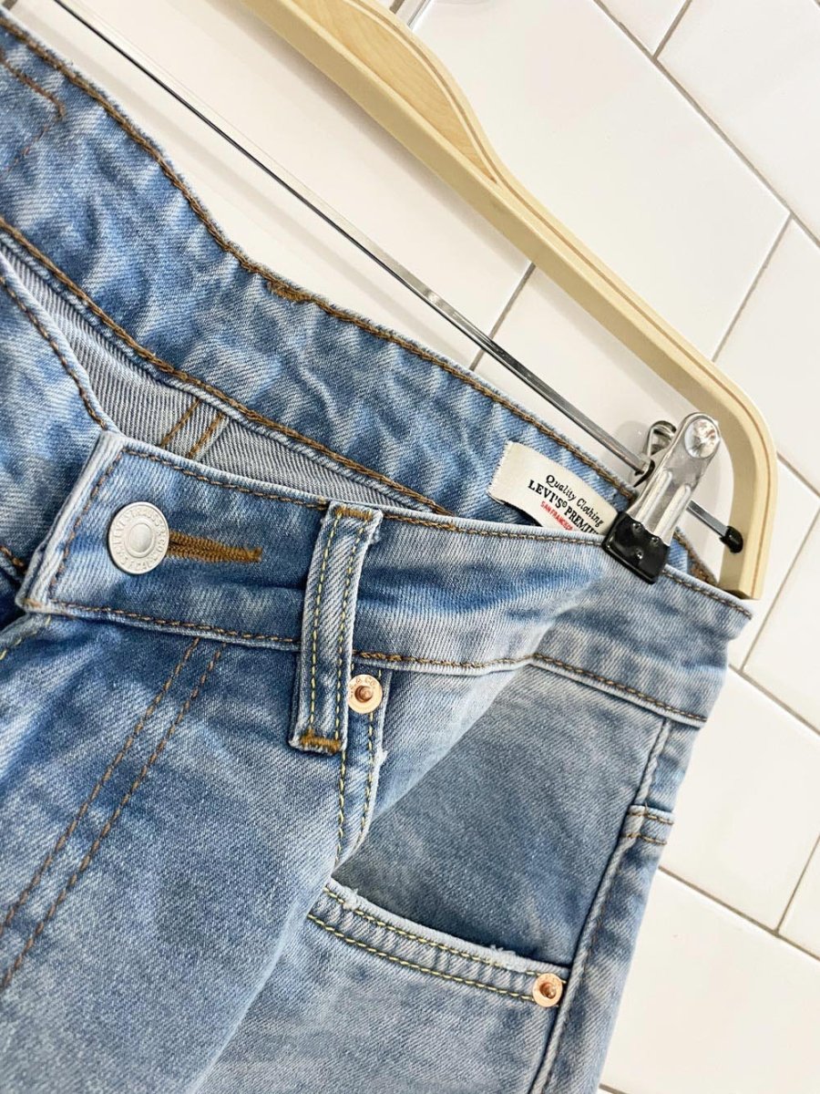 levi's 517 bootcut whiskered denim jeans - good market thrift store
