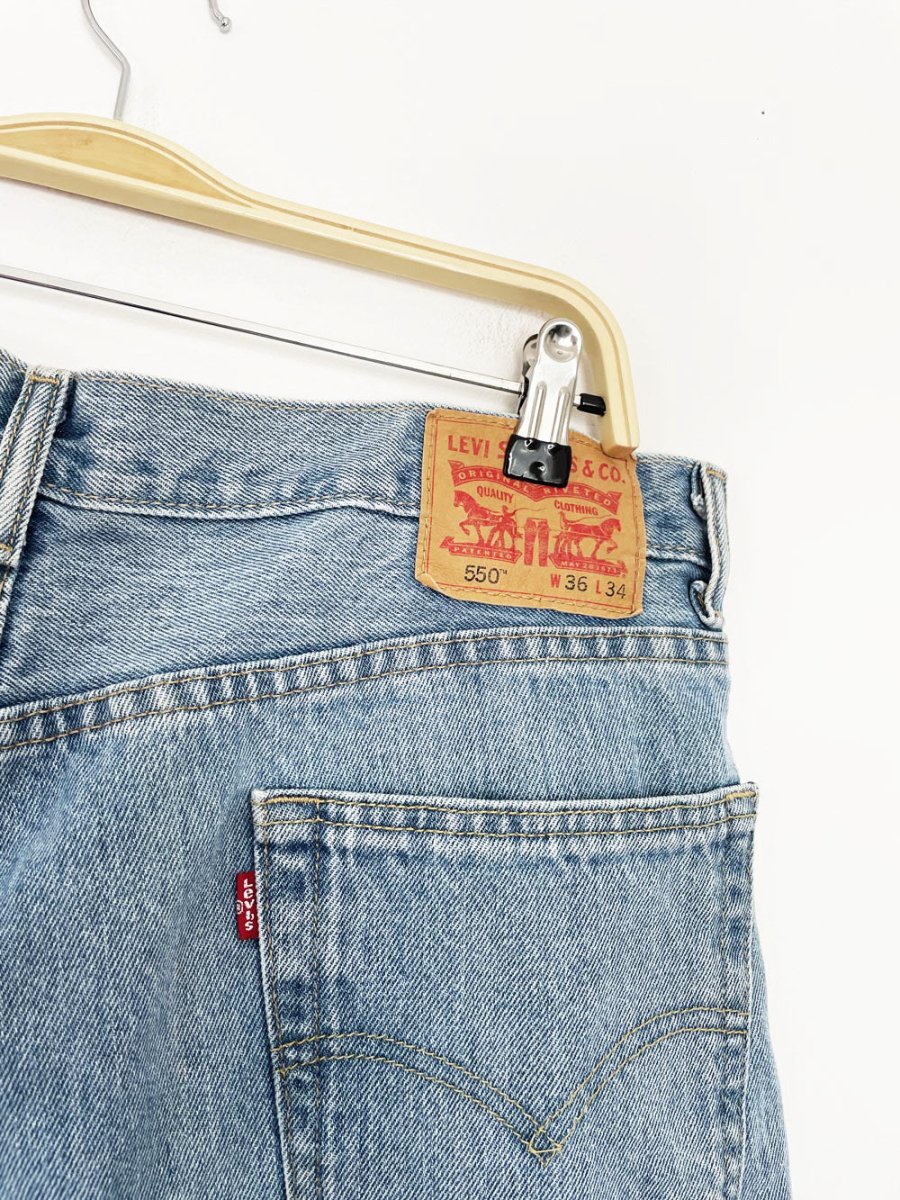levi's 550 loose fit cut off denim shorts - good market thrift store