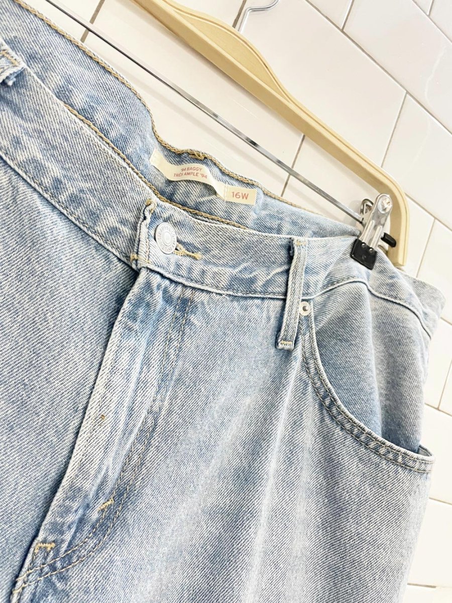 levi's 94 baggy ample jeans - good market thrift store