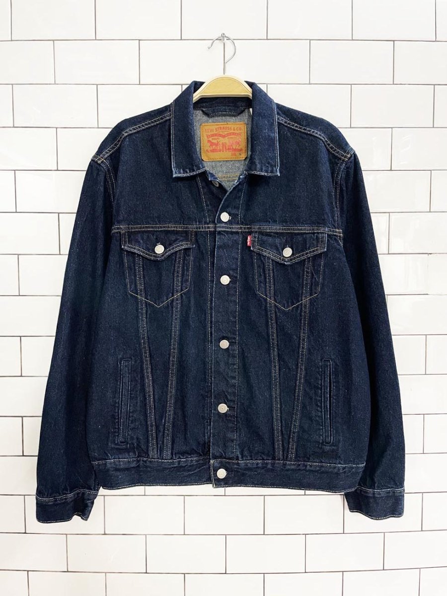 levi's dark wash denim trucker jacket - good market thrift store