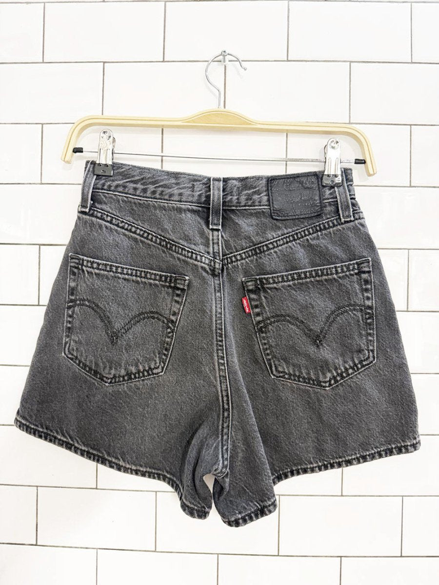 levi's high loose fit denim shorts - good market thrift store