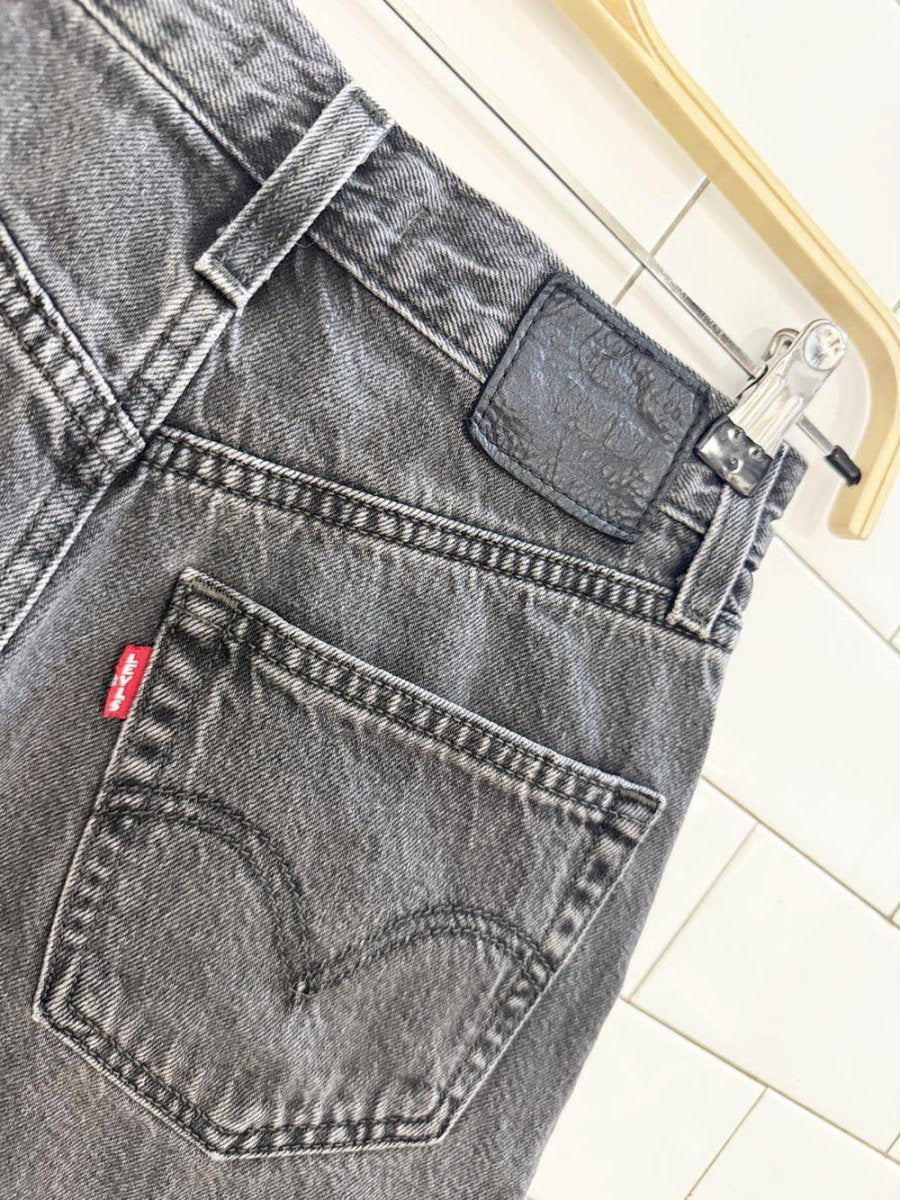 levi's high loose fit denim shorts - good market thrift store