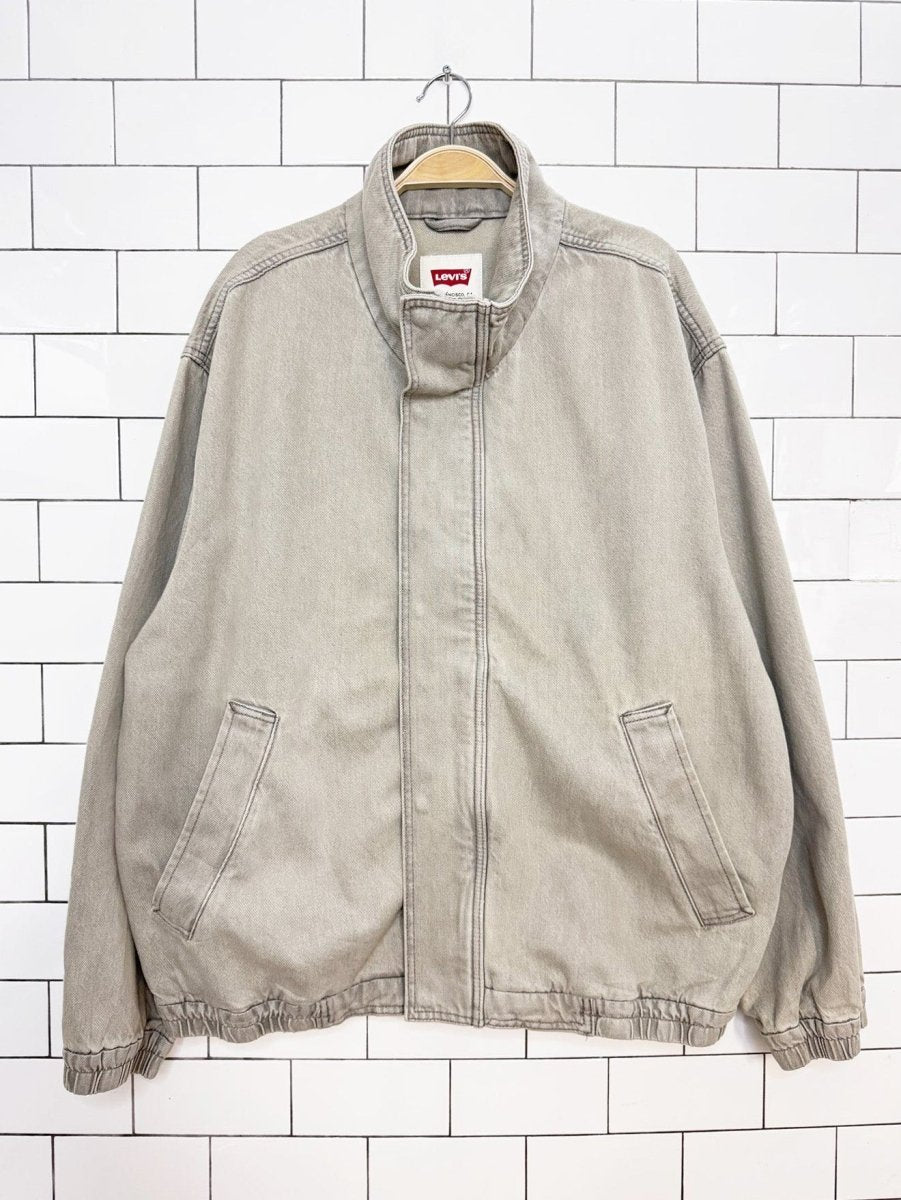 levi's oversized way denim bomber jacket - good market thrift store