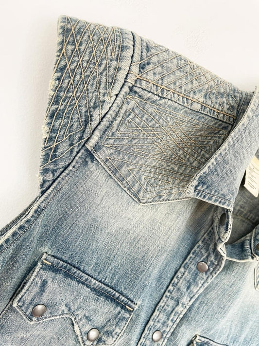 levi's quilted rock shoulder snap button cropped shirt - good market thrift store