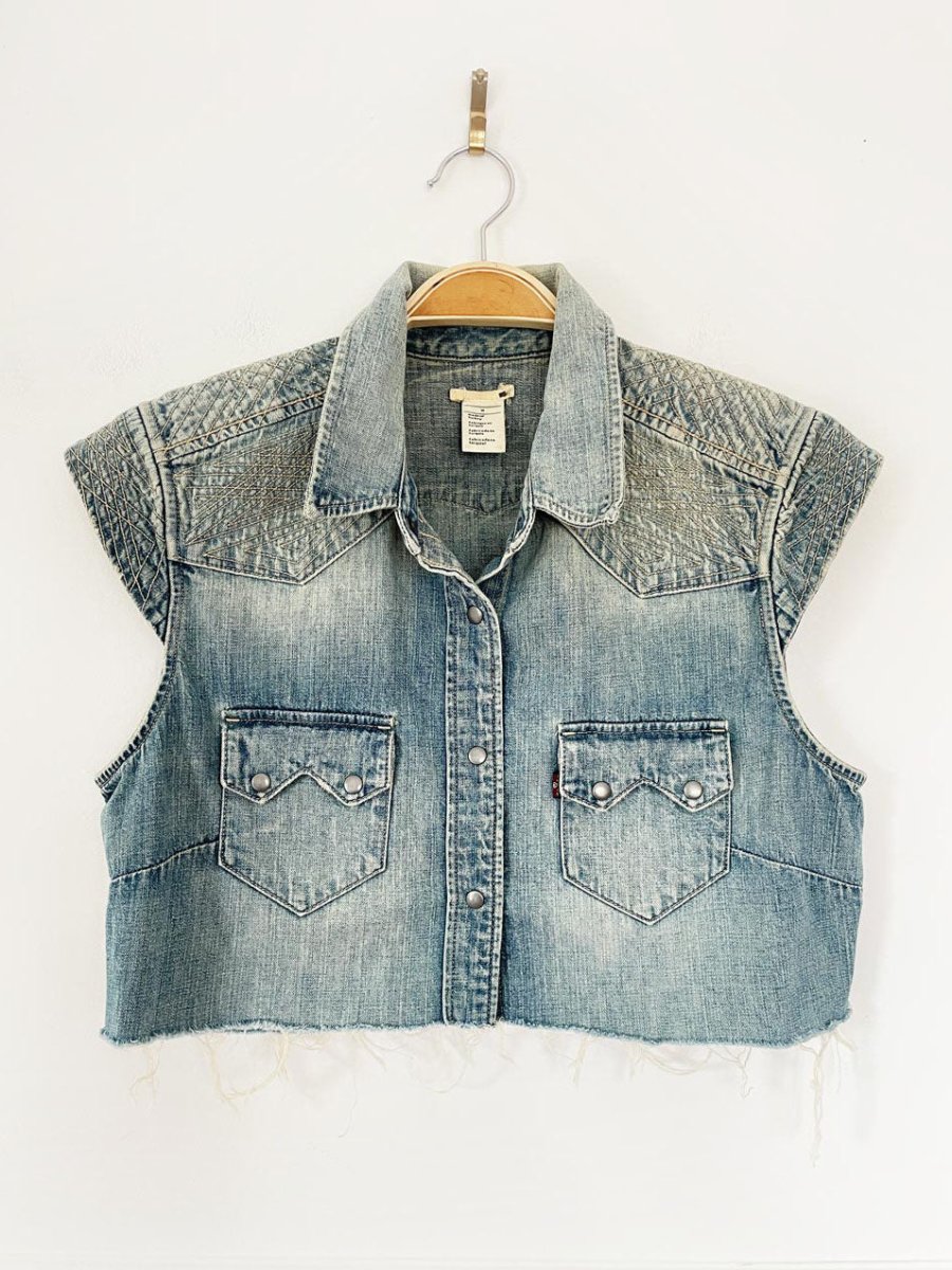 levi's quilted rock shoulder snap button cropped shirt - good market thrift store