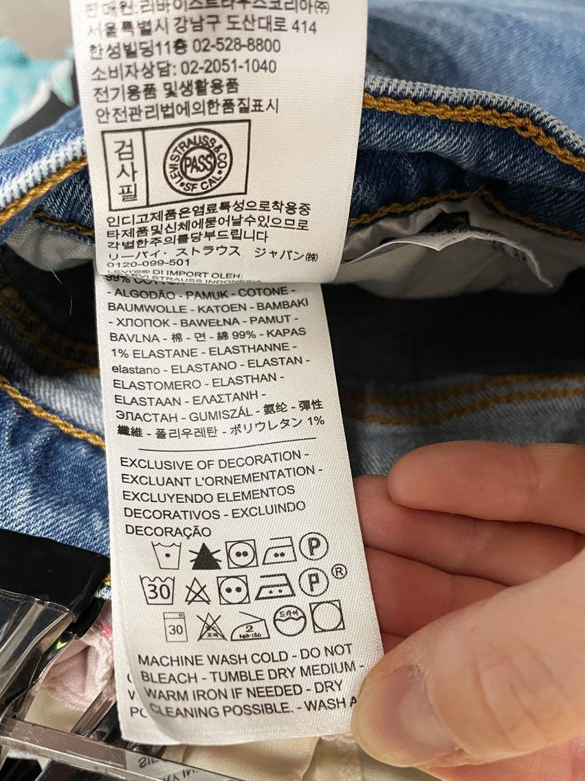 levi's ribcage cut off denim shorts - good market thrift store
