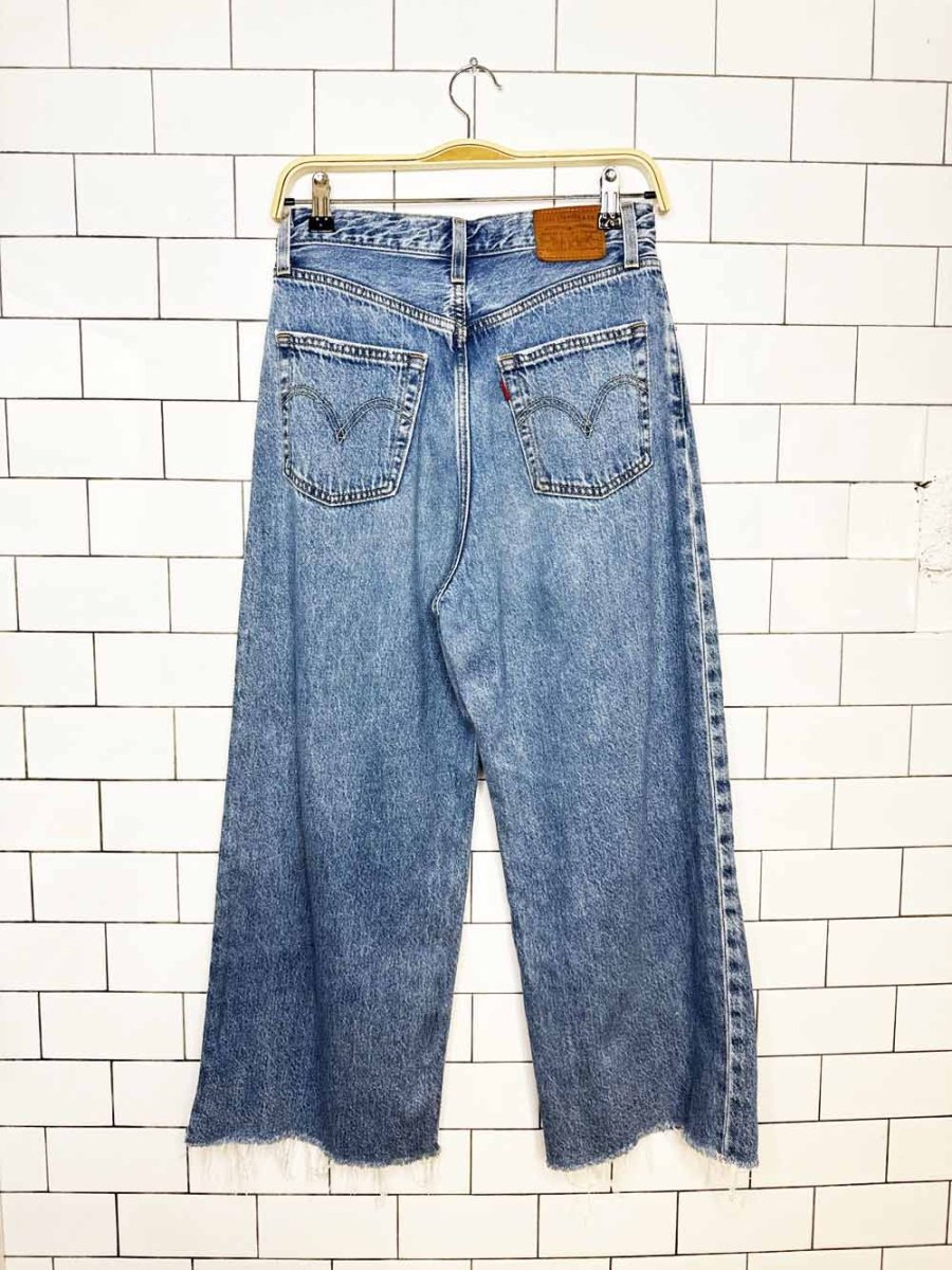 levi's ribcage pleated crop raw hem wide leg jeans - good market thrift store