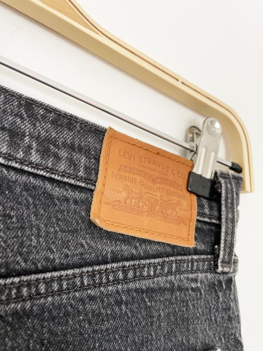 levi's ribcage straight ankle button fly jeans - good market thrift store