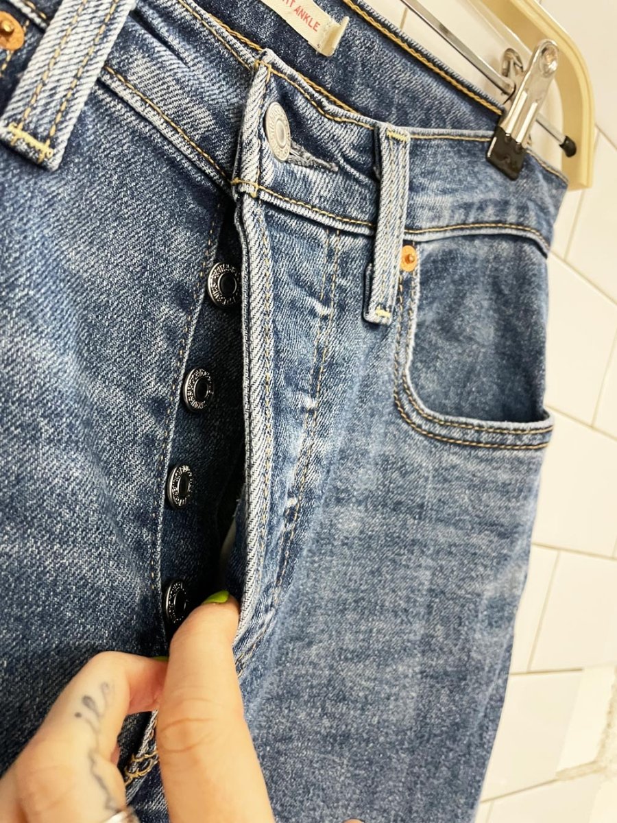 levis ribcage straight ankle button fly jeans - good market thrift store