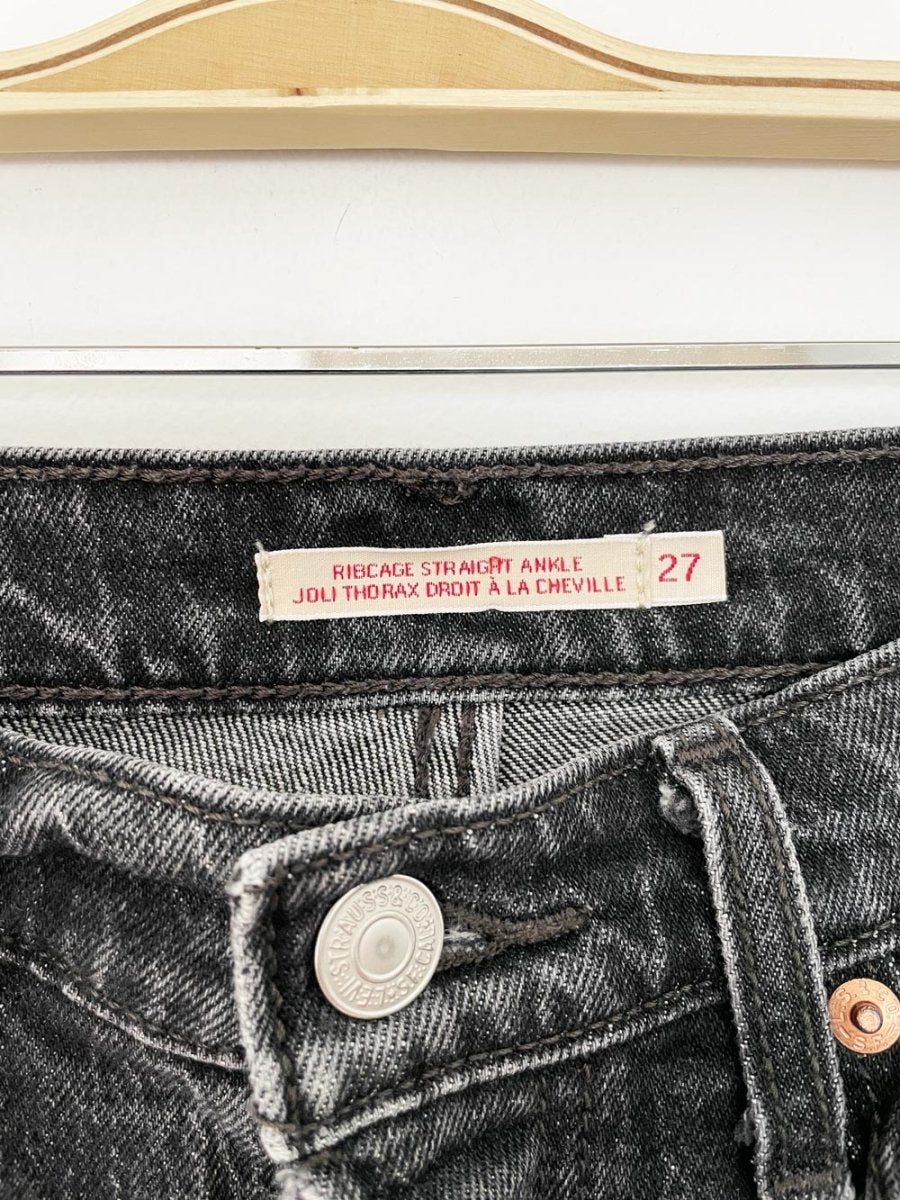 levi's ribcage straight ankle button fly jeans - good market thrift store