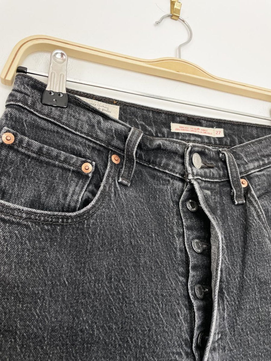 levi's ribcage straight ankle button fly jeans - good market thrift store