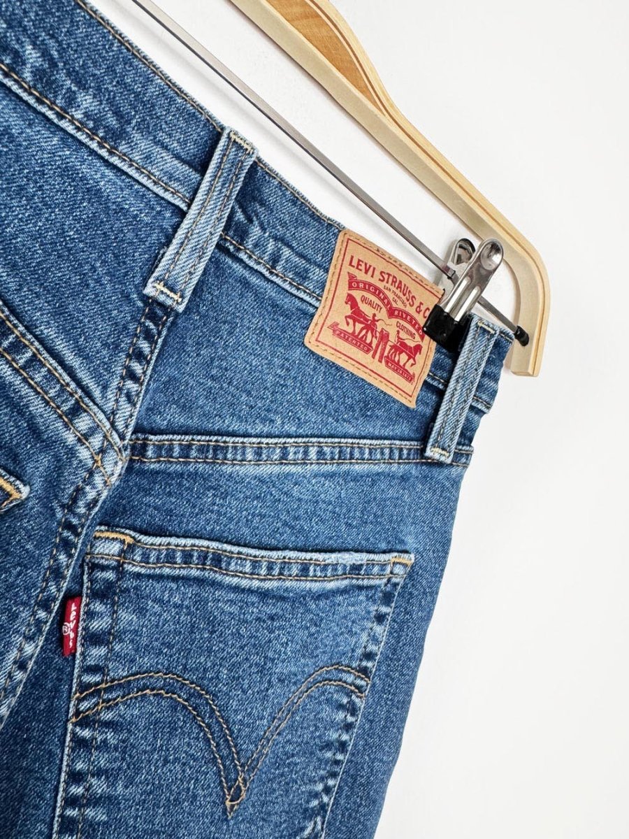 levi's ribcage straight ankle jeans - good market thrift store