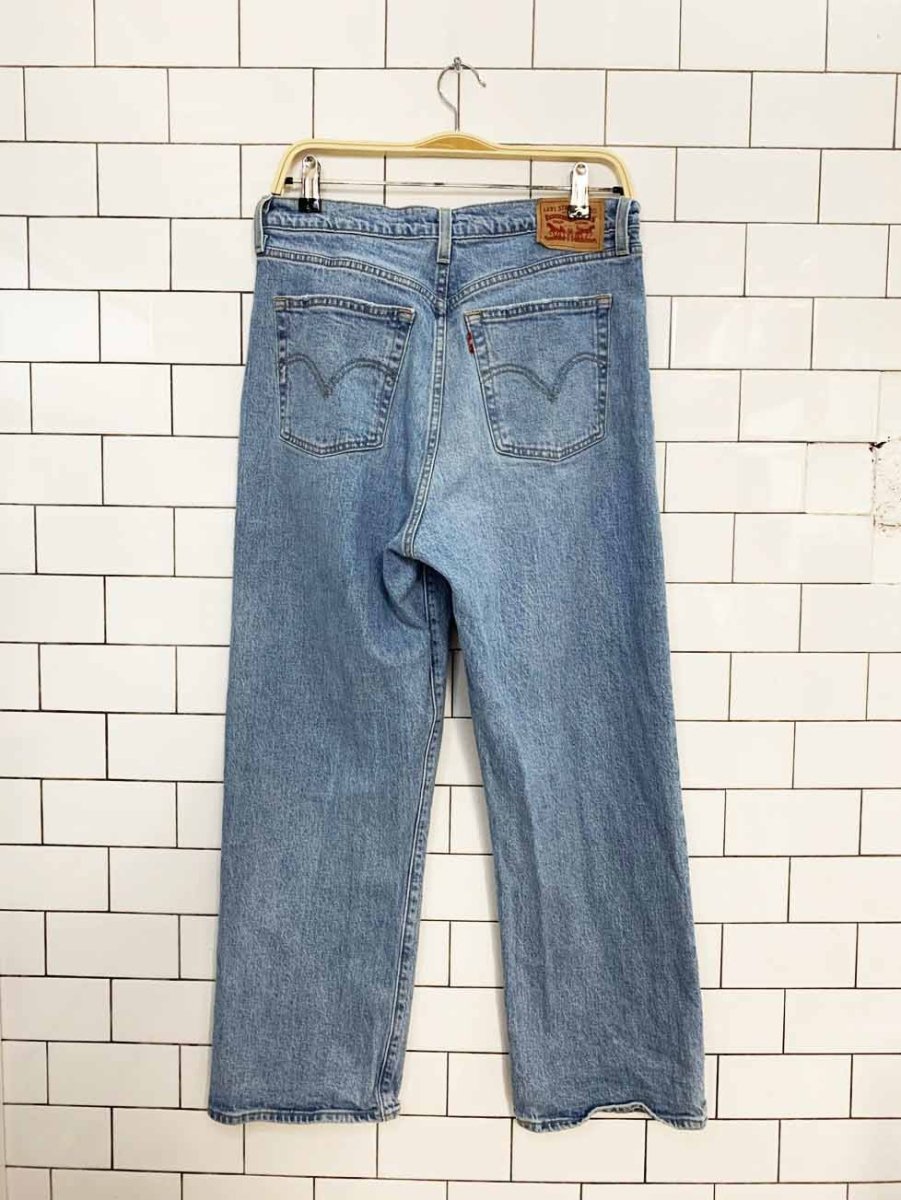 levi's ribcage straight button fly jeans - good market thrift store