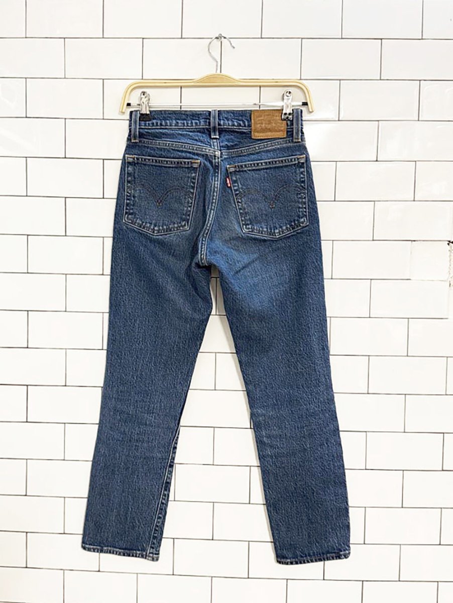 levis wedgie straight leg jeans - good market thrift store