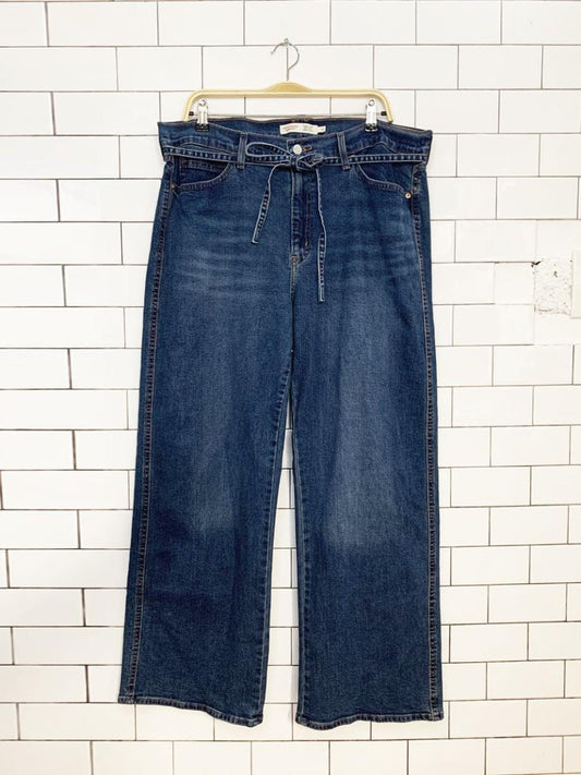 levi's wide leg belted jeans - good market thrift store