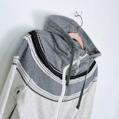 lululemon feel good remix hoodie light grey - size 4