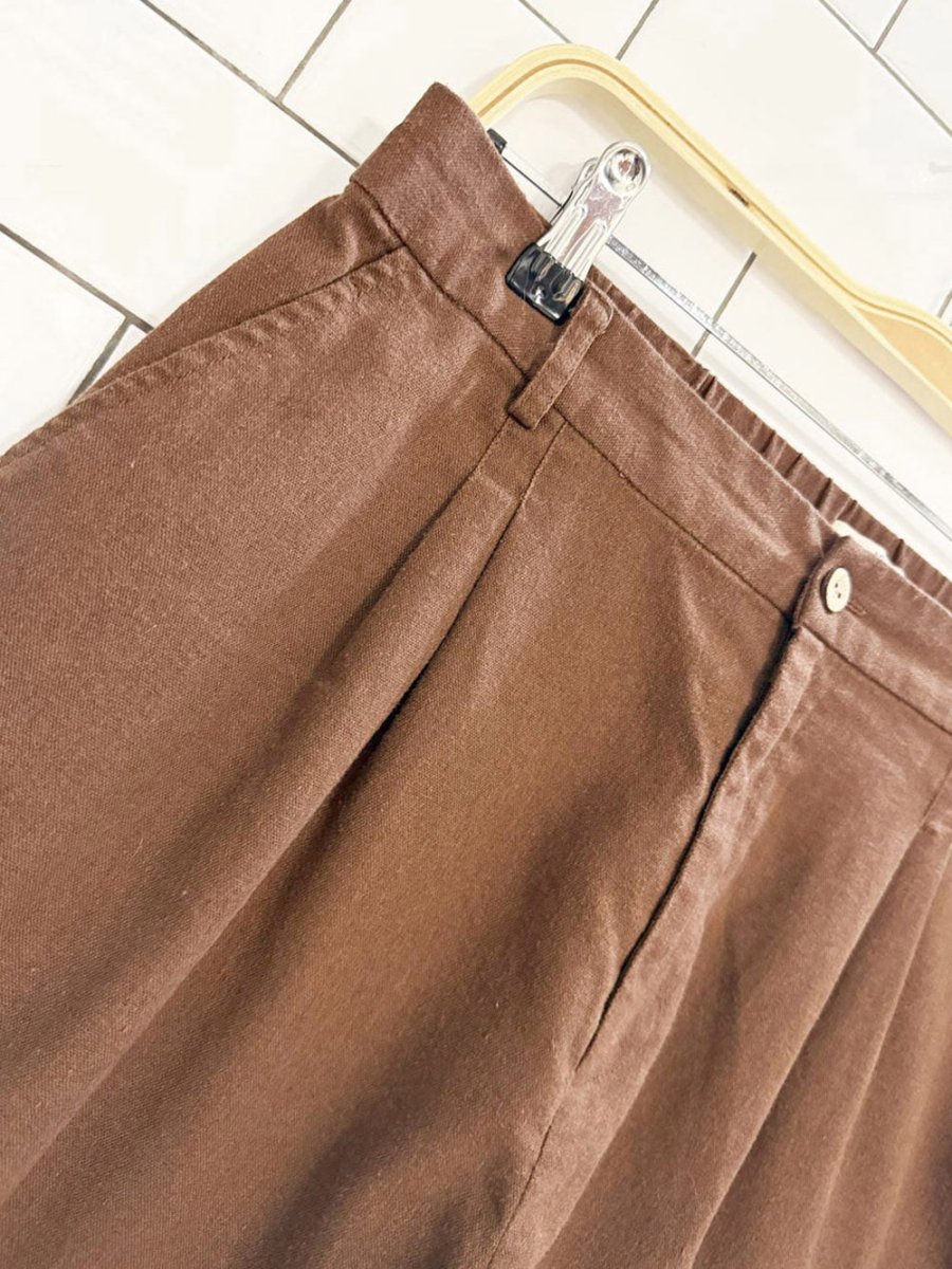 linen by hannah linen - blend pleated trouser shorts | made in Canada - good market thrift store