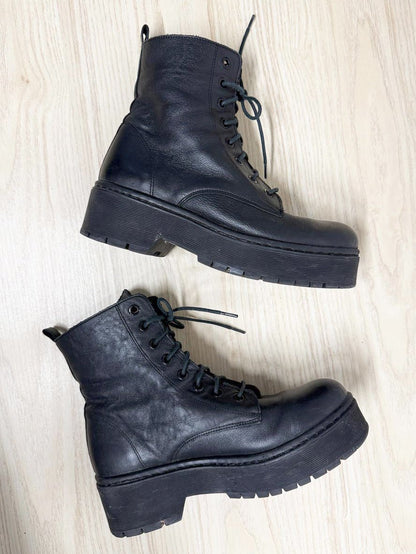 l'intervalle leather platform combat boots | made in spain - good market thrift store