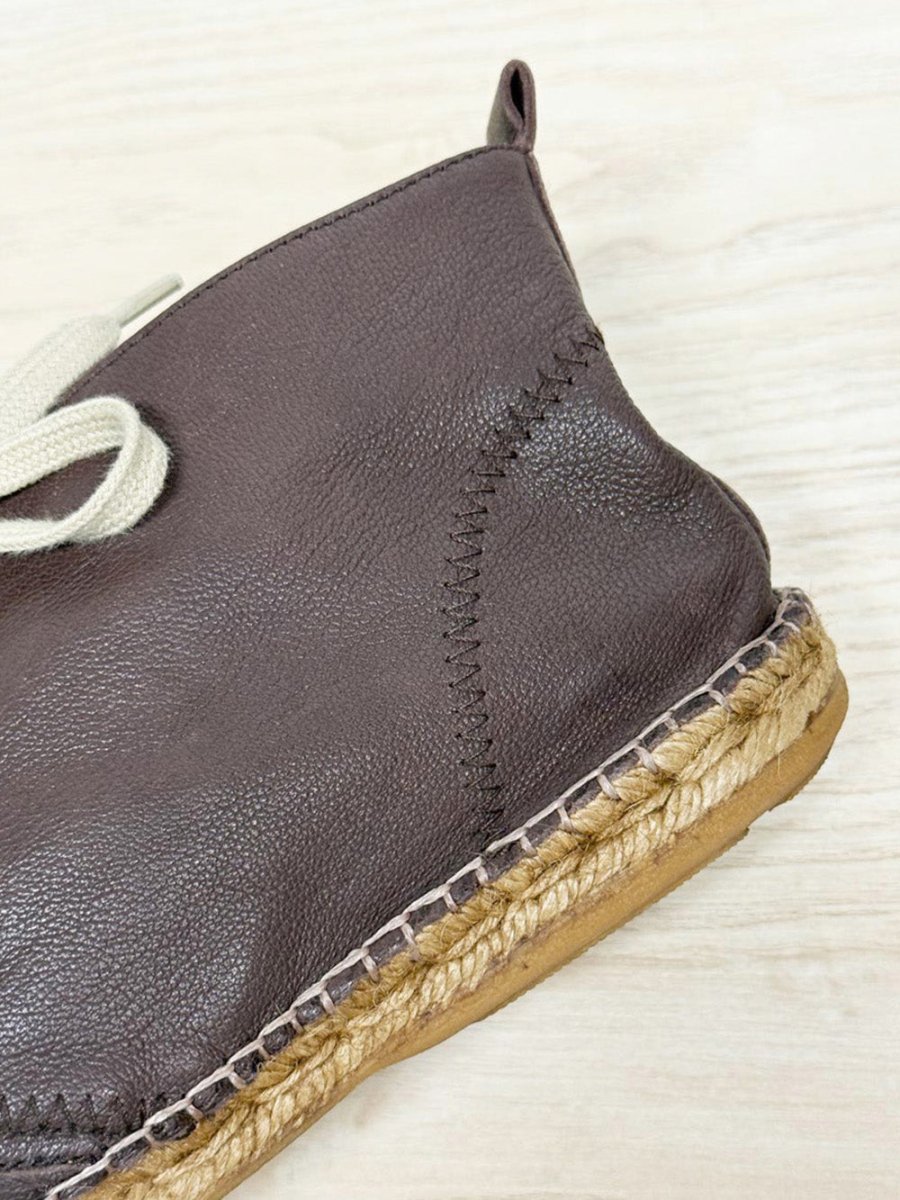 locale soft leather lace up desert chukka boots | made in Spain - good market thrift store