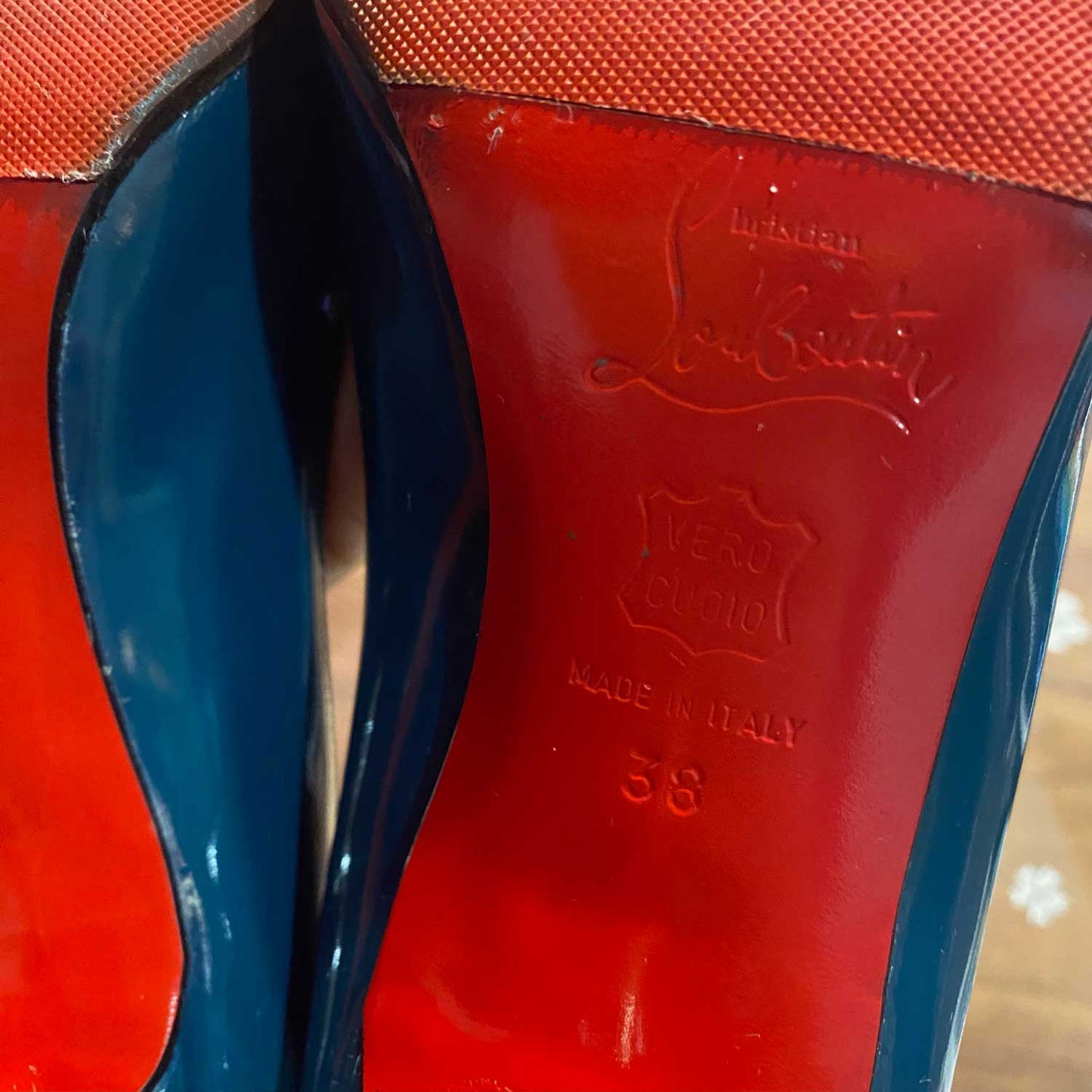 christian louboutin clare teal pointed toe kitten heel - size 38