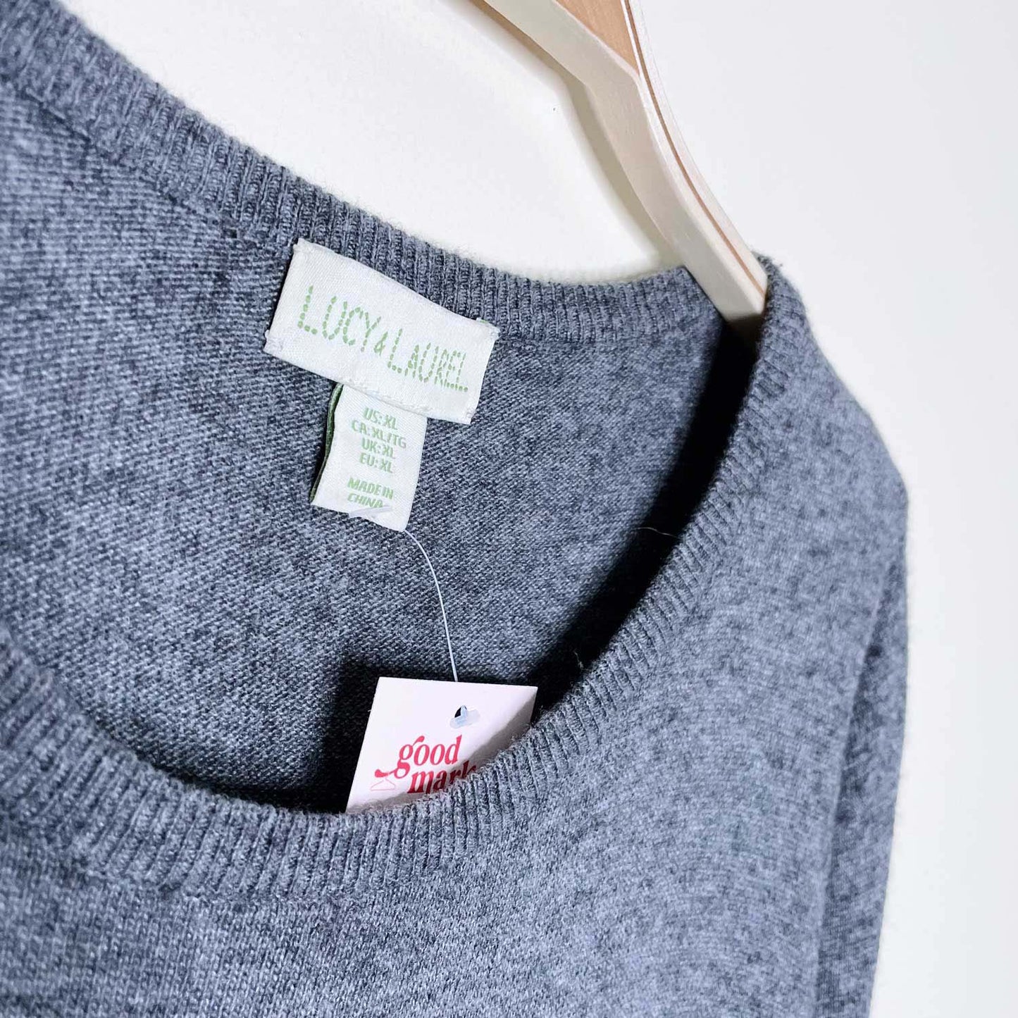 lucy & laurel wool-cashmere blend snow bird knit crew