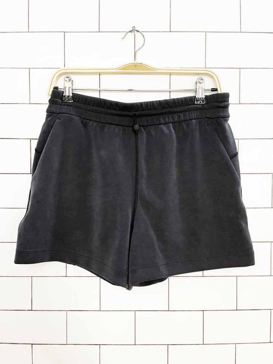 luluemon 2022 softstreme high rise short 4" - good market thrift store