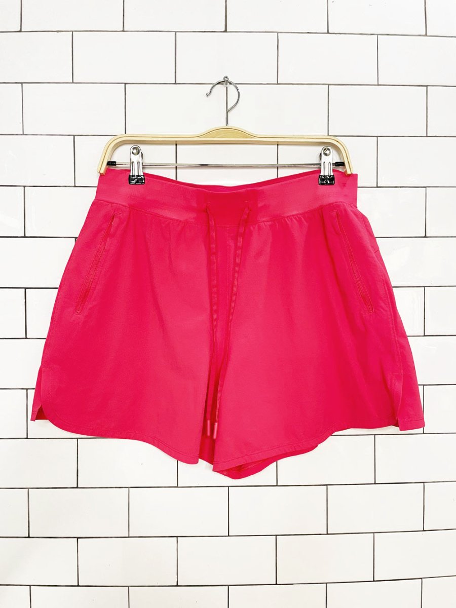 lululemon 2023 license to train high rise short 4" | lip gloss - good market thrift store