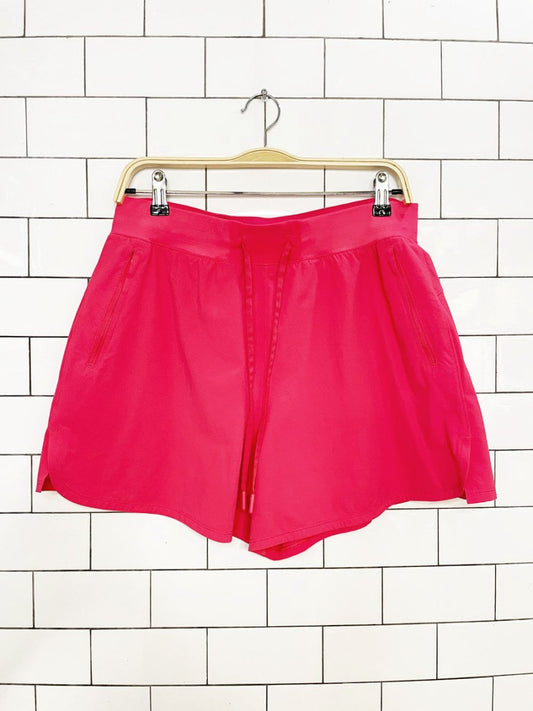 lululemon 2023 license to train high rise short 4" | lip gloss - good market thrift store