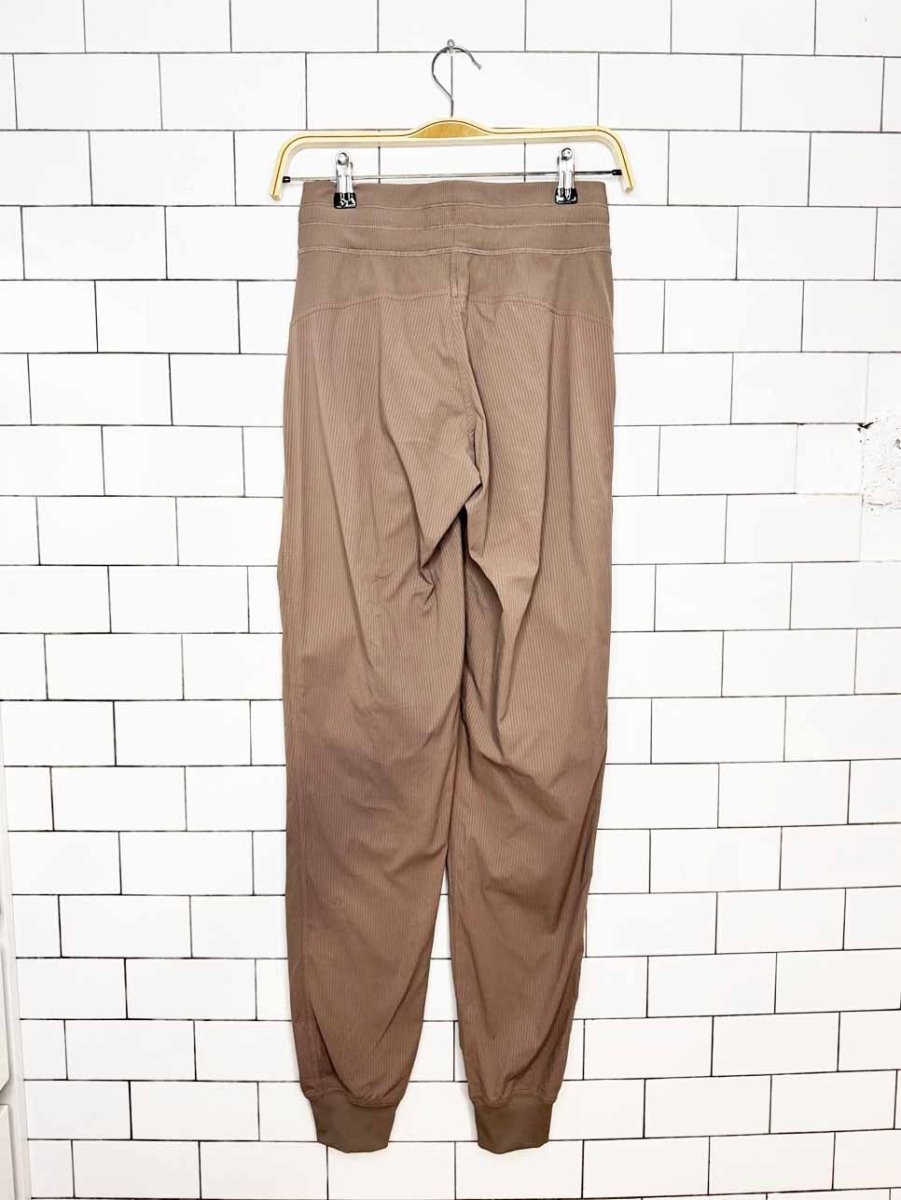 lululemon 2024 dance studio jogger tall | swift - good market thrift store
