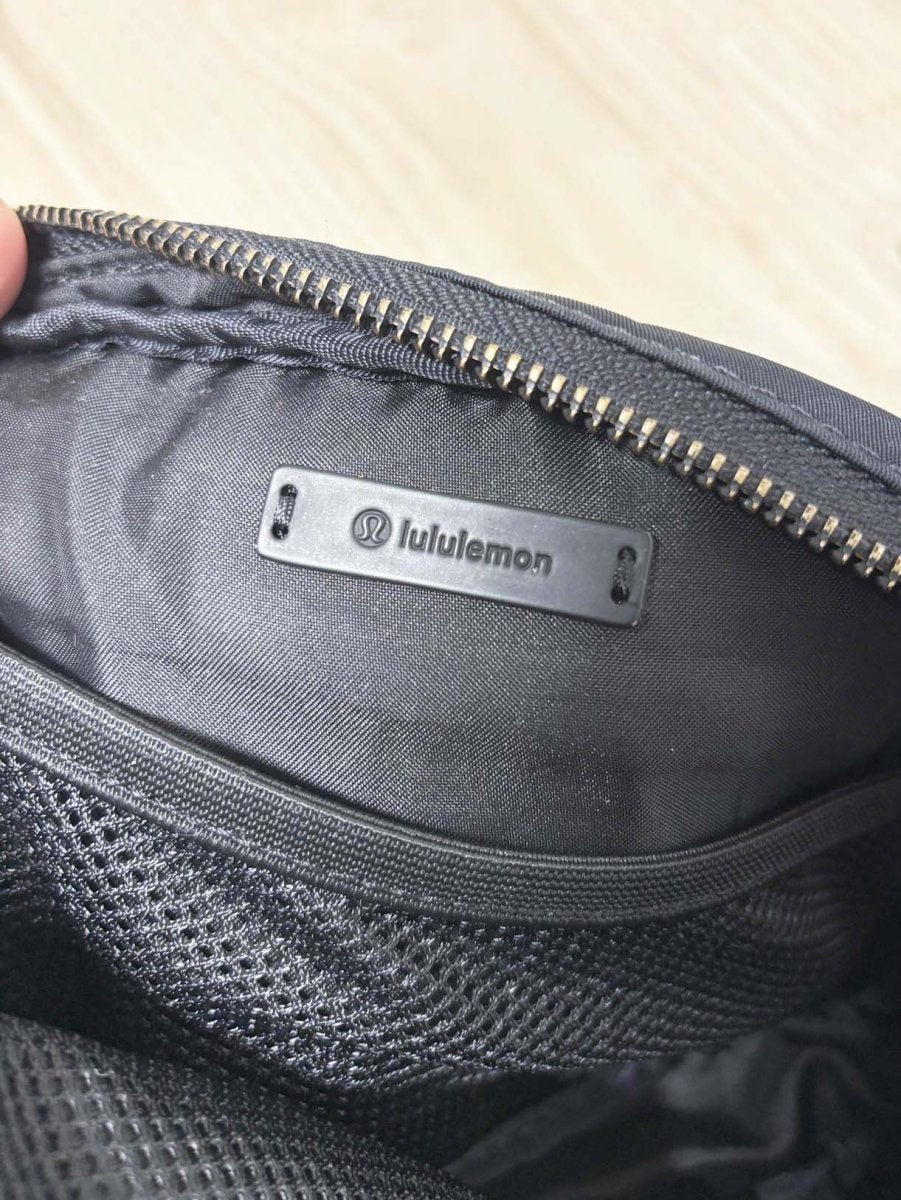 lululemon everywhere belt bag - good market thrift store