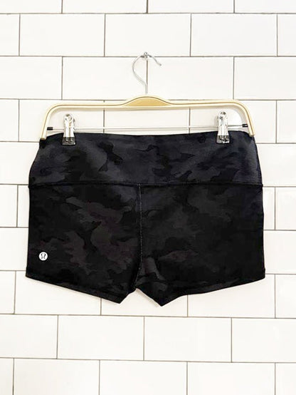 lululemon low rise camo boogie short | luon - good market thrift store