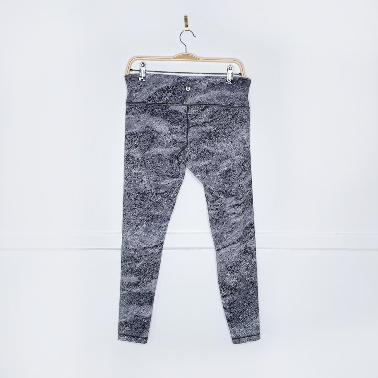 lululemon wunder under low right tight luxtreme