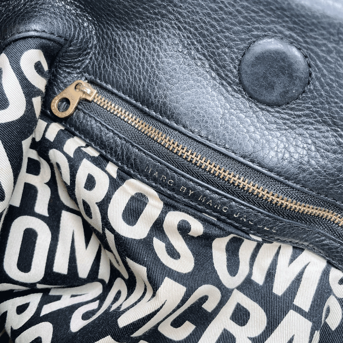 marc by marc jacobs black hillier hobo bag