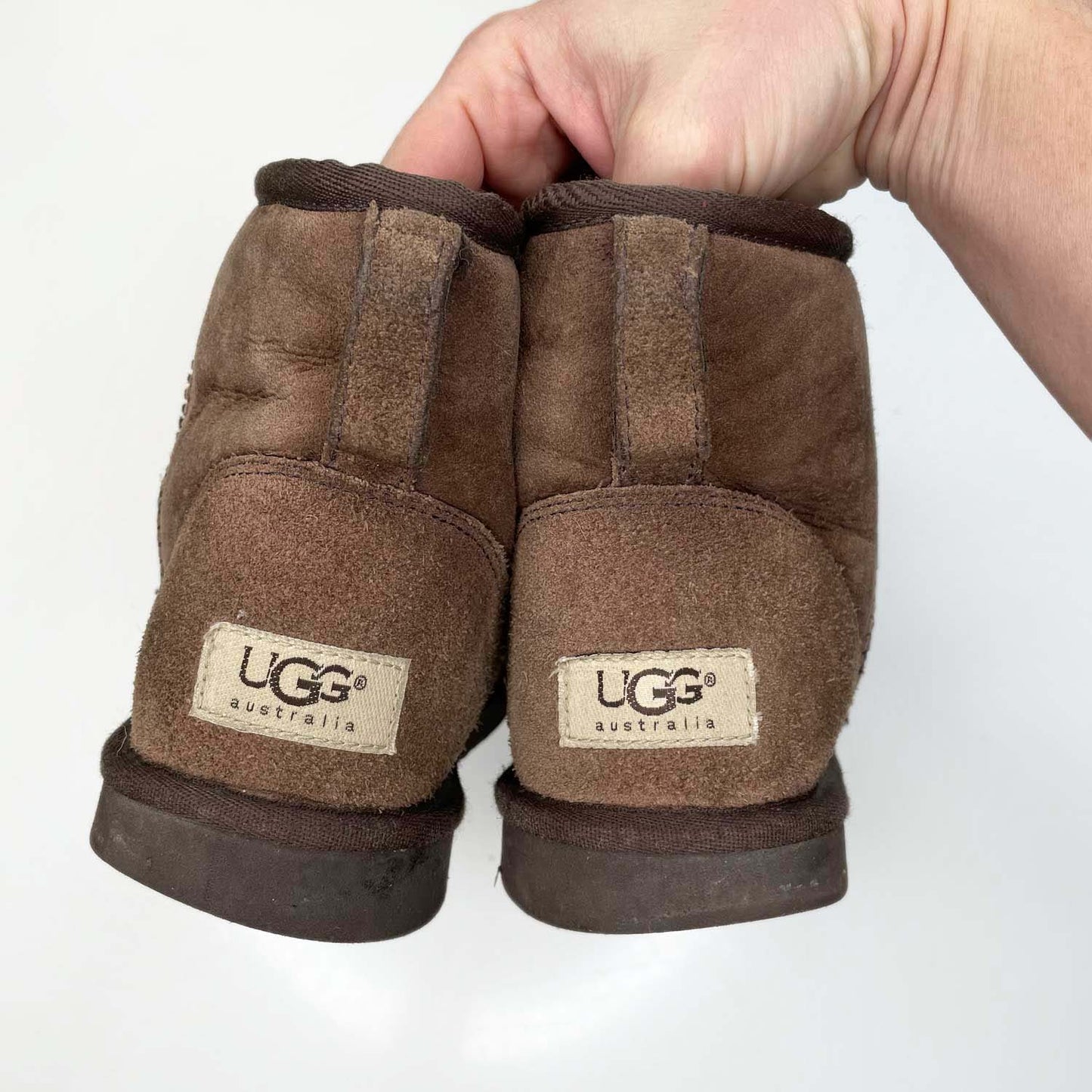 ugg mini II brown sheepskin boots - size 9