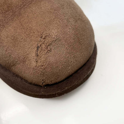 ugg mini II brown sheepskin boots - size 9