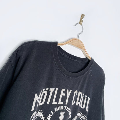 vintage motley crüe 2015 all bad things must come to and end final tour tee