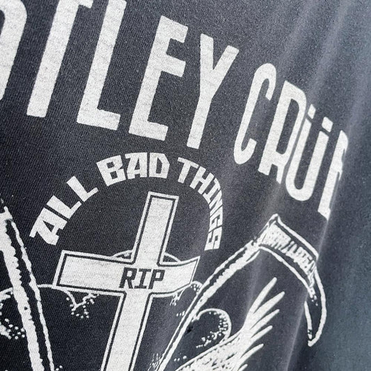 vintage motley crüe 2015 all bad things must come to and end final tour tee