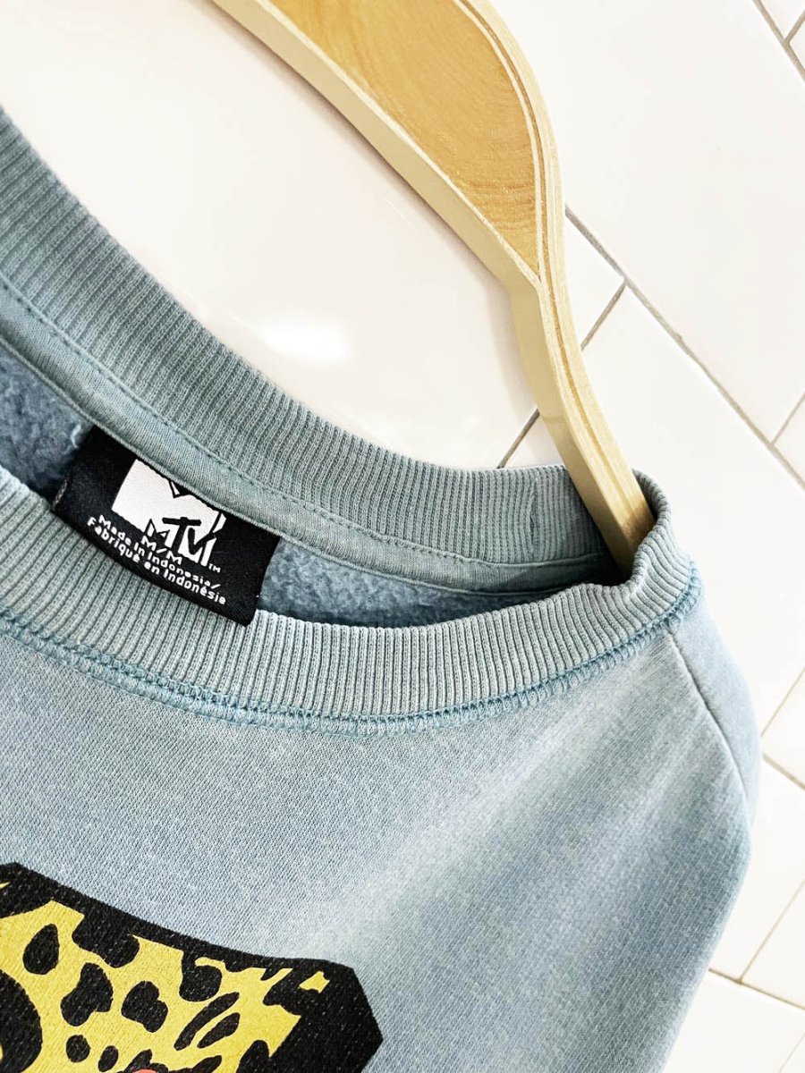 mtv animal print graphic boxy cropped sweatshirt - good market thrift store