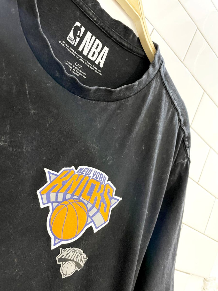 new york knicks NBA graphic tee - good market thrift store