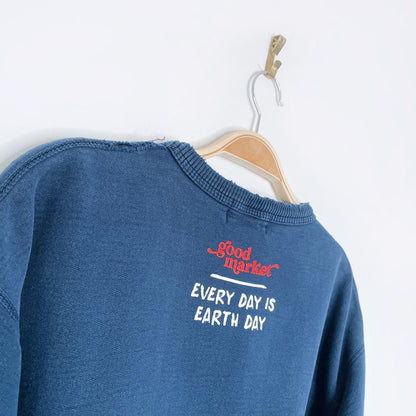vintage 90s non-fiction x earth activist cottage crew