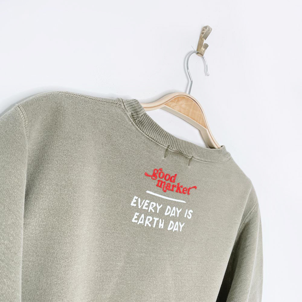 vintage 00s non-fiction x earth activist cottage crew