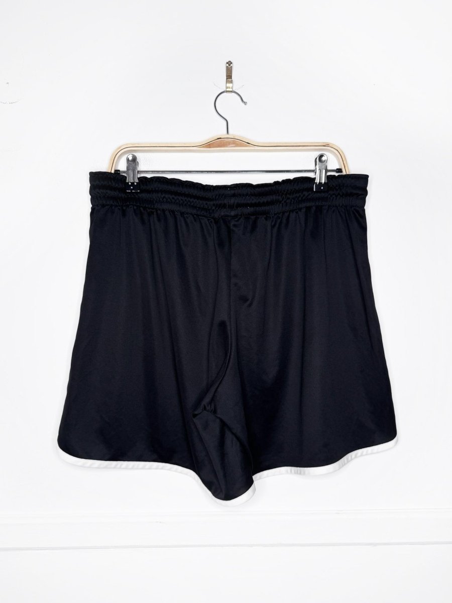 nike contrast stripe sporty prep track short - good market thrift store